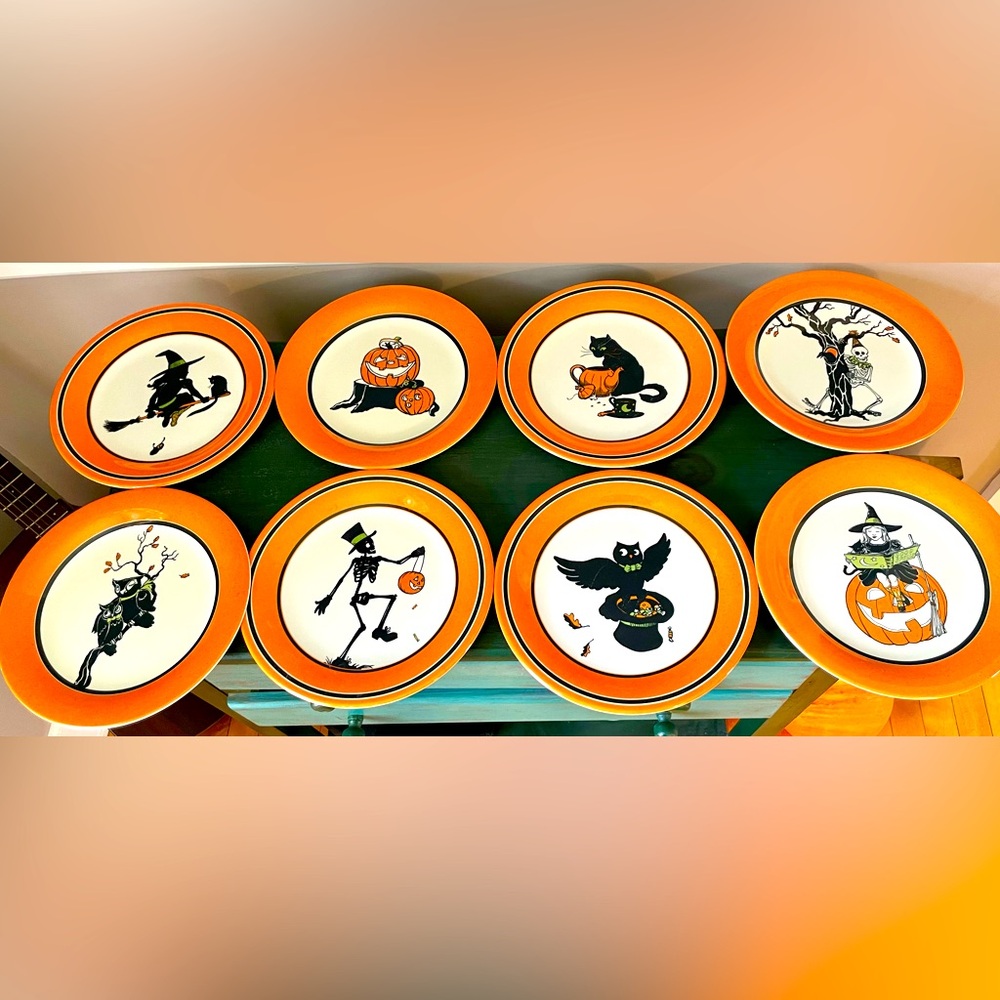 Halloween Pottery Barn Kids Plates - Set of 8, Vintage Style Melamine